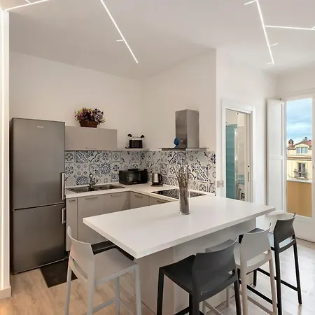 Center Luxury 3 * Сорренто