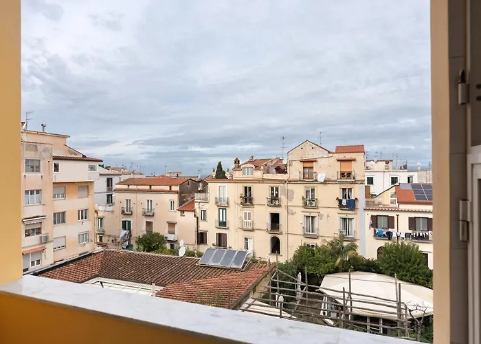 Center Luxury 3 شقة *